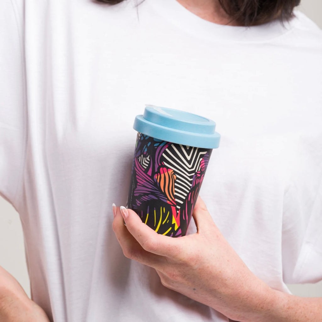 Reusable Coffee Cup - Delineation